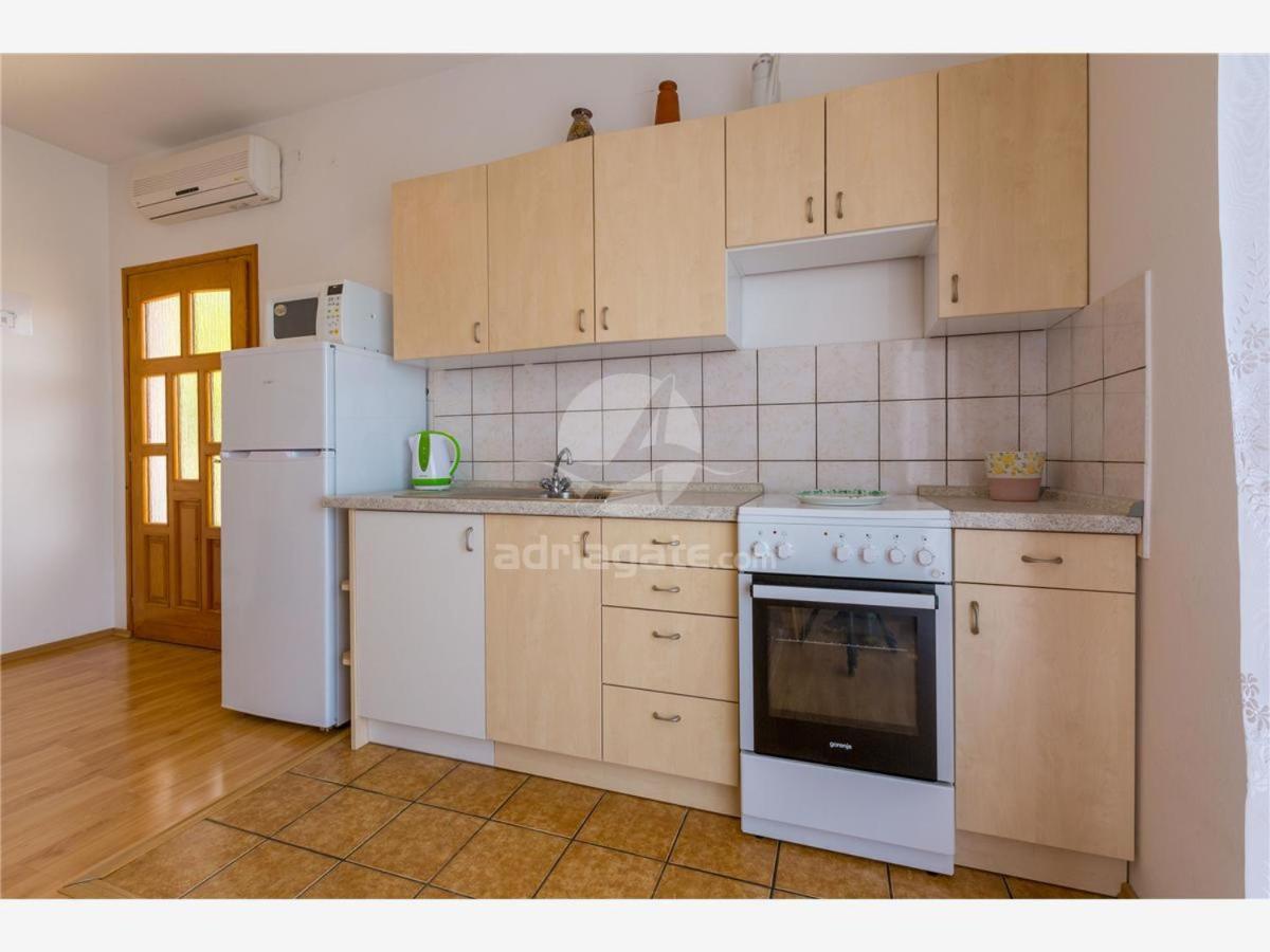 Apartments Dora セルツェ エクステリア 写真