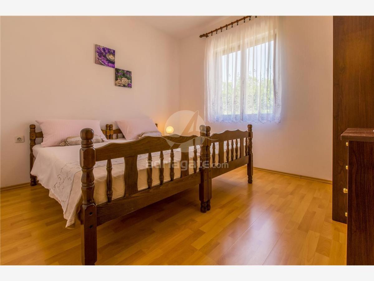 Apartments Dora セルツェ エクステリア 写真